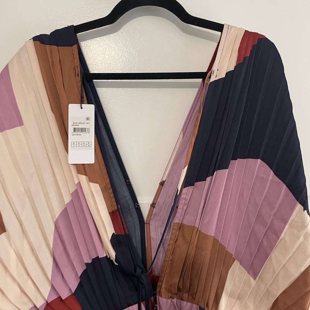 City Chic Pleated Colorblock Maxi Dress in Navy, Brown & Lavender - Picture 6 of 9